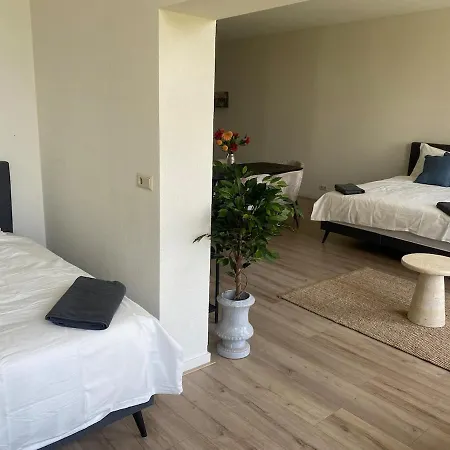Apartmán Cozy And Location! 6 Person Rotterdam