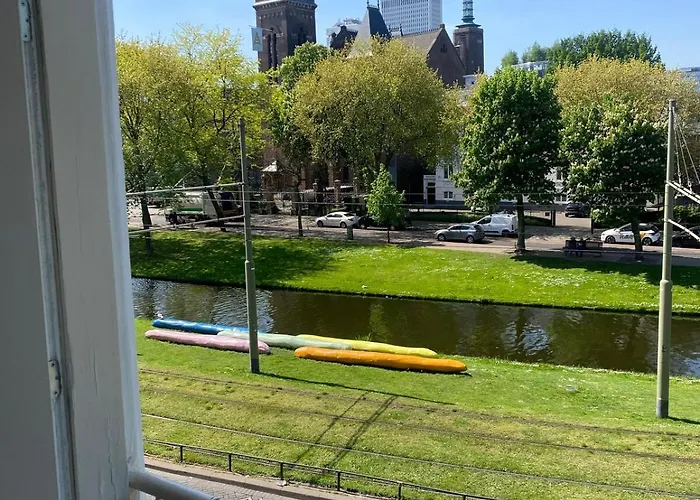 Cozy And Location! 6 Person Διαμέρισμα *