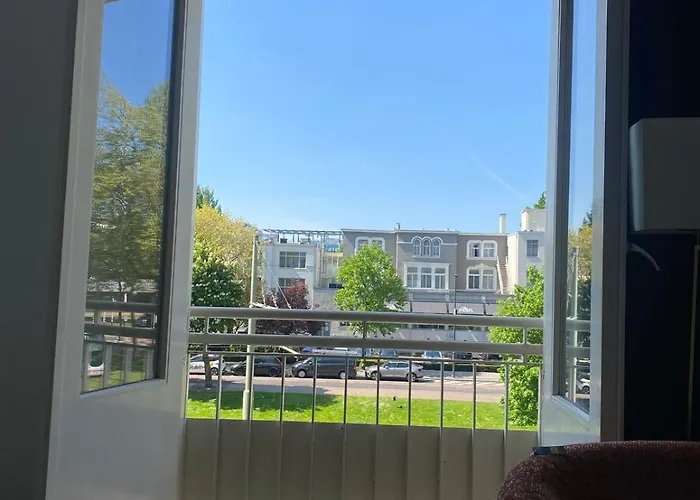 Cozy And Location! 6 Person Apartment